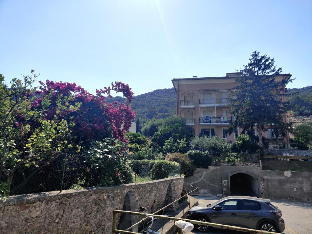 Sotto Il Cielo Apartment Finale Ligure Exterior photo